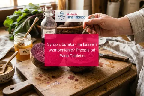 Syrop z buraka, miód i cukier trzcinowy na desce. Domowy sposób na kaszel i wzmocnienie.