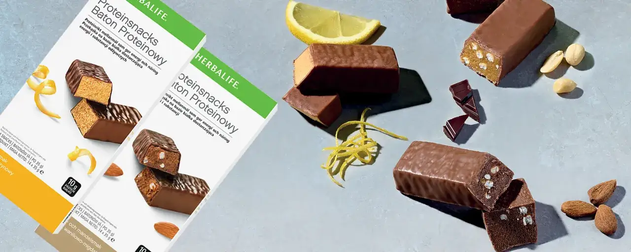 Idealne batony na diecie? Proteinowe przekąski Herbalife z migdałami i cytryną dostarczą energii.